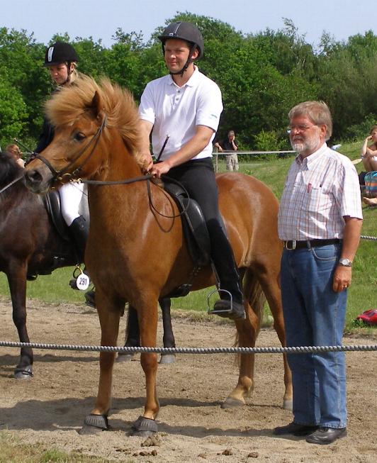 Mist var fløjhoppe i klassen for 7 år og ældre hopper ved kåringen på Hedeland i juni 2006 og var ligeledes hele kåringens højest bedømte hoppe.